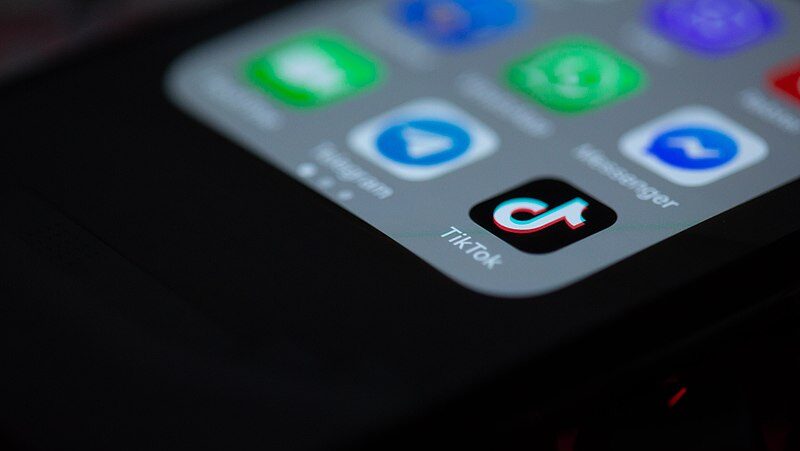 Albański parlament przegłosował blokadę TikToka na rok