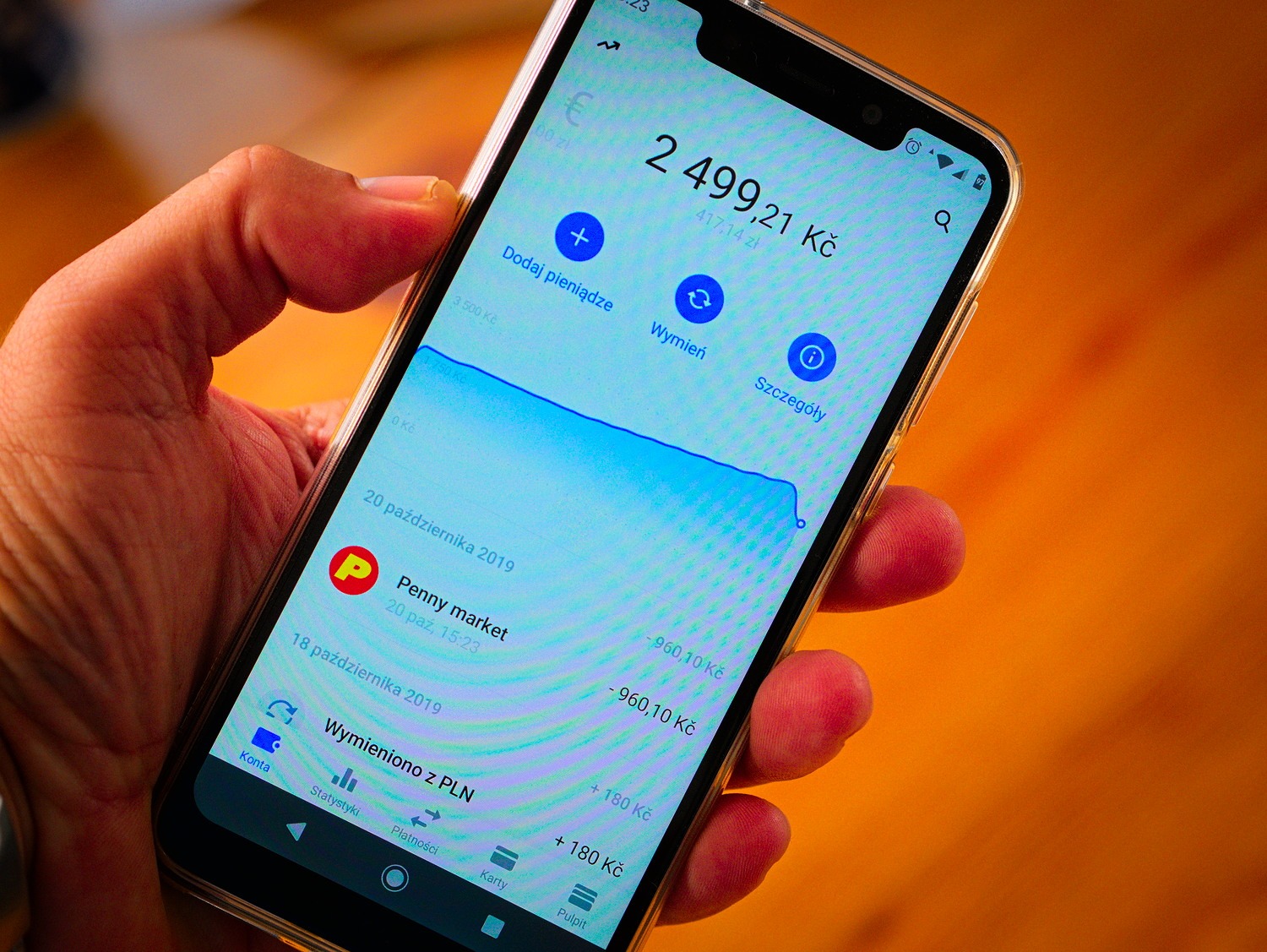 Revolut blokuje od niedawna modyfikacje Androida na poziomie systemu