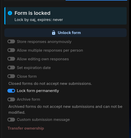 Ustawienia formularza, gdzie została zaznaczona opcja „permanentnie zablokuj formularz”. Reszta opcji jest pokolorowana na szaro, i nie można ich zaznaczyć.