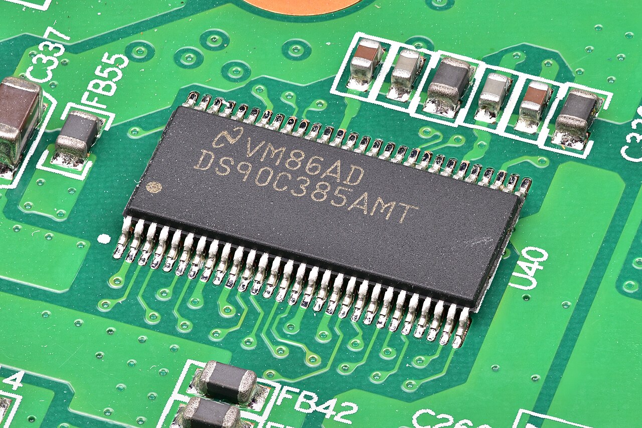 Komisja Europejska informuje o grancie wartym 700 mln EUR przekazanym na laboratorium NanoIC