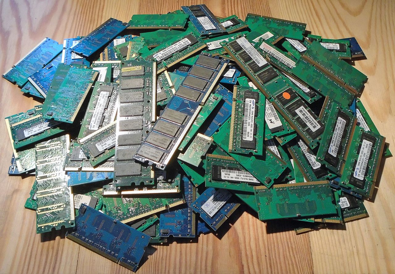 Badacze z Google Research przedstawiają TurboQuant, technologię mogącą zmniejszyć wykorzystanie zasobów przez modele AI